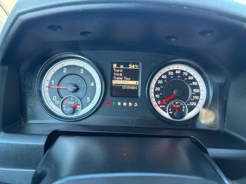 Used 2014 RAM 5500 Tradesman image 27