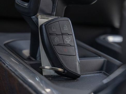 Used 2022 GMC Sierra 1500 SLT w/ SLT Convenience Package image 24