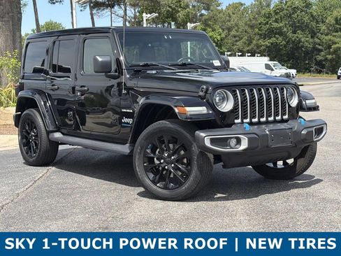 Used 2023 Jeep Wrangler Unlimited Sahara w/ Cold Weather Group AWD/4WD image 2