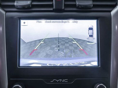 Used 2019 Ford Fusion SE image 8