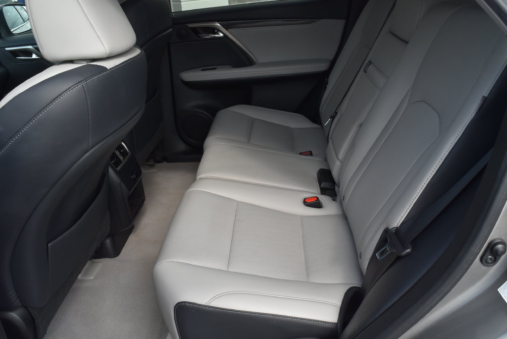 Used 2019 Lexus RX 350 FWD w/ Accessory Package image 10
