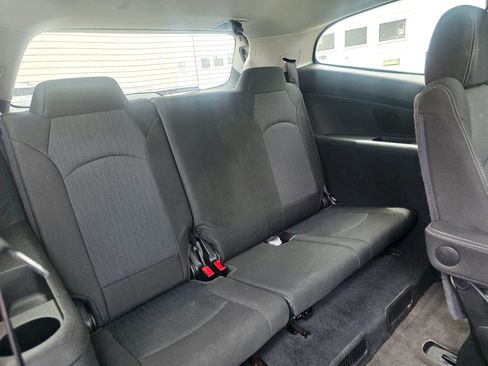 Used 2016 Chevrolet Traverse LT image 18