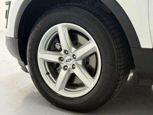 Used 2016 Ford Explorer XLT w/ Equipment Group 202A image 53