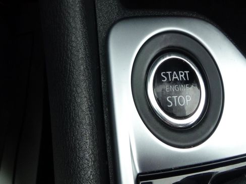Used 2025 Nissan Sentra SV FWD image 27