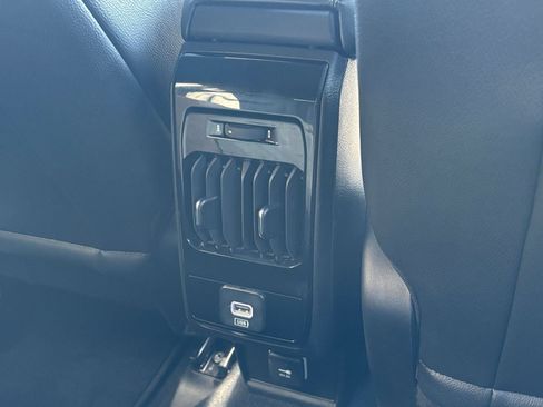 Used 2025 Jeep Compass Limited AWD/4WD image 19