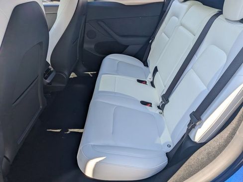 Used 2023 Tesla Model Y Long Range image 18