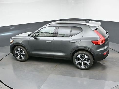 New 2026 Volvo XC40 B5 Plus w/ Protection Package Premier AWD/4WD image 48