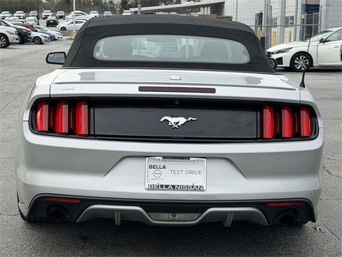 Used 2016 Ford Mustang Premium image 20