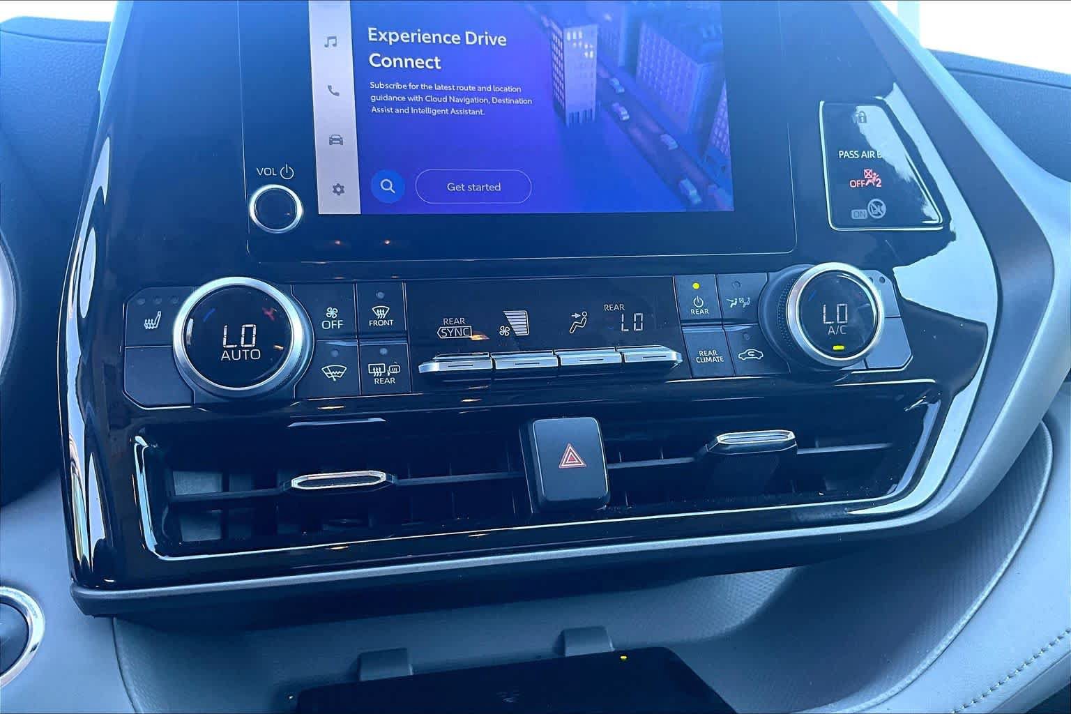 Used 2023 Toyota Highlander XLE FWD image 35