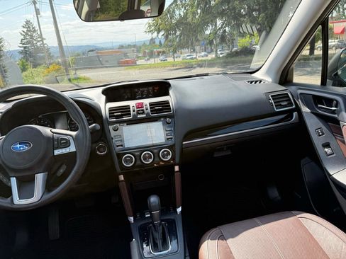 Used 2017 Subaru Forester 2.5i Touring AWD/4WD image 24