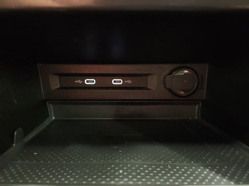 Used 2022 Volkswagen Tiguan SE w/ Panoramic Sunroof Package image 61