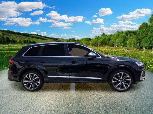 Used 2020 Audi SQ7 Premium Plus w/ Driver Assistance Package AWD/4WD image 7