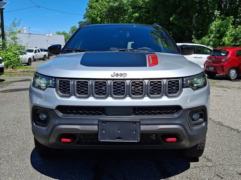 Used 2025 Jeep Compass Trailhawk AWD/4WD image 7