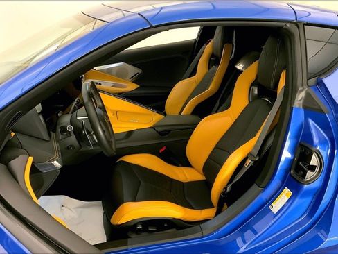 Used 2021 Chevrolet Corvette Stingray Preferred Cpe w/ Engine Appearance Package RWD image 13