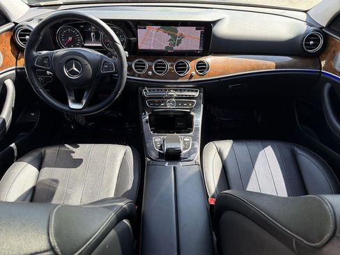 Used 2018 Mercedes-Benz E 300 image 20