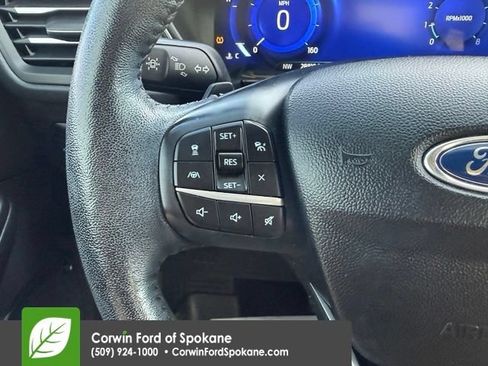 Used 2020 Ford Escape Titanium AWD/4WD image 25
