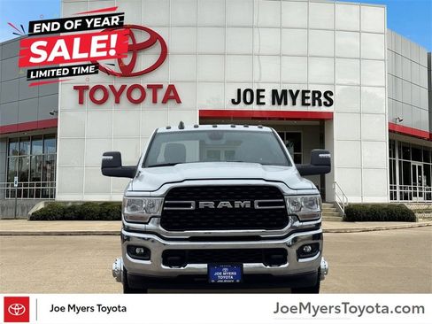 Used 2024 RAM 3500 Big Horn image 3