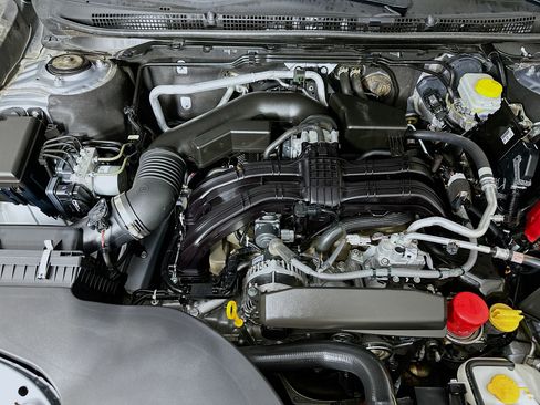 Used 2025 Subaru Outback Premium image 33