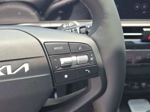 New 2026 Kia Sportage SX FWD image 33