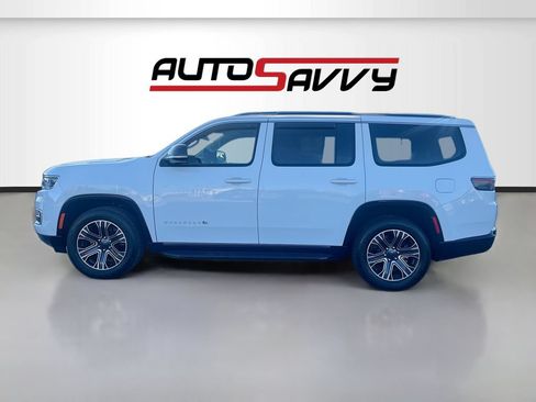 Used 2024 Jeep Wagoneer 4WD w/ Premium Group I image 4