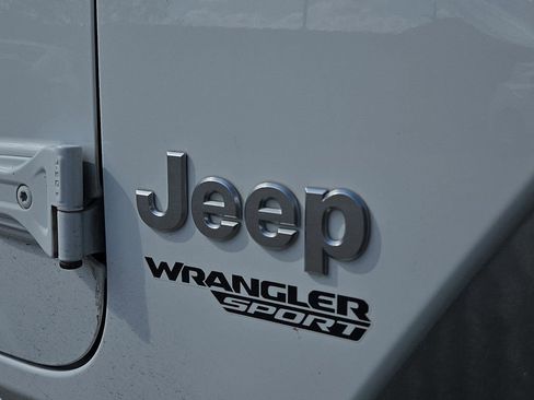Certified 2021 Jeep Wrangler Sport image 21