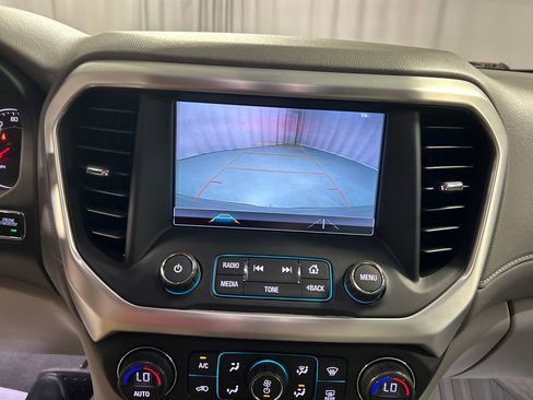 Used 2018 GMC Acadia SLE w/ Driver Alert Package I AWD/4WD image 16