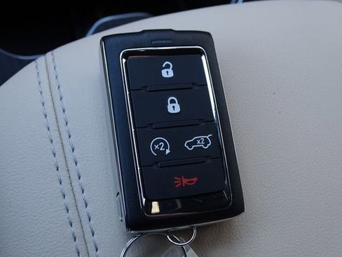 New 2024 Jeep Grand Cherokee Limited 4xe image 39