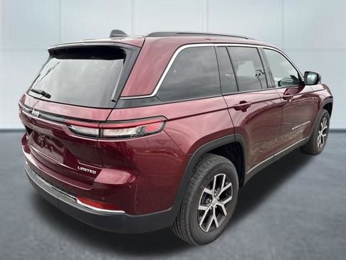 Used 2024 Jeep Grand Cherokee Limited w/ Trailer Tow Package image 4