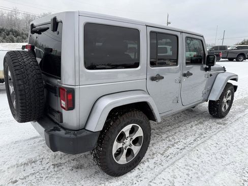 Used 2017 Jeep Wrangler Unlimited Sahara w/ Connectivity Group image 3