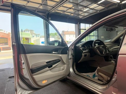 Used 2011 Honda Accord LX image 20