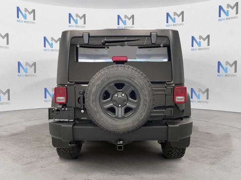 Used 2017 Jeep Wrangler Unlimited Sport w/ Connectivity Group AWD/4WD image 3