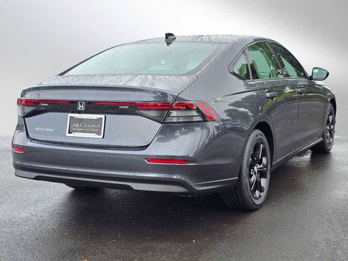 New 2025 Honda Accord SE image 3