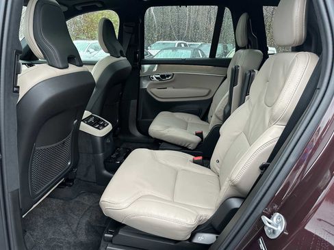 Certified 2025 Volvo XC90 T8 Ultra image 15