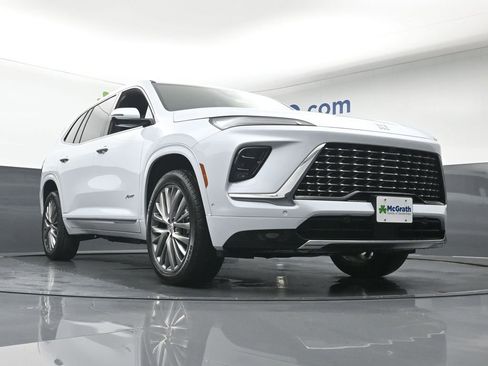 Used 2026 Buick Enclave Avenir w/ Super Cruise Package image 28