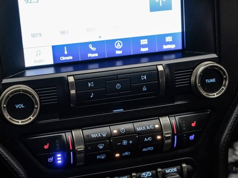 Used 2022 Ford Mustang Shelby GT500 w/ Technology Package image 56