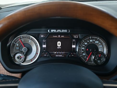 Used 2022 RAM 3500 Limited AWD/4WD image 13
