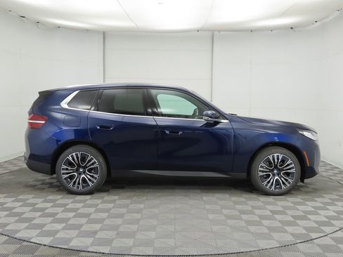 Used 2025 BMW X3 xDrive30i w/ Premium Package image 5