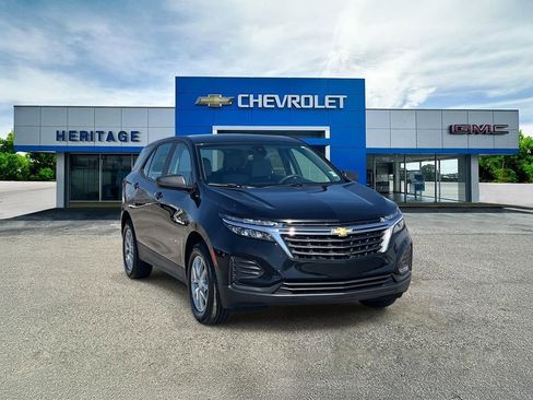 Certified 2024 Chevrolet Equinox LS w/ Driver Confidence II Package image 1