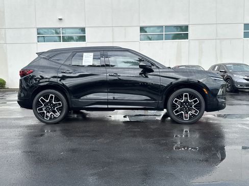 Used 2023 Chevrolet Blazer RS w/ Driver Confidence II Package FWD image 3