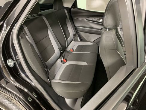 Used 2025 Chevrolet TrailBlazer LT image 32