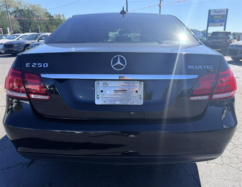 Used 2014 Mercedes-Benz E 250 BlueTEC 4MATIC Sedan image 6