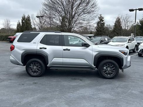 Used 2025 Toyota 4Runner SR5 image 3