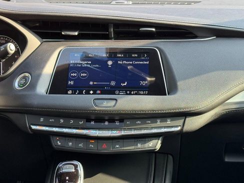 Used 2022 Cadillac XT4 Premium Luxury w/ Enhanced Visibility Package image 14