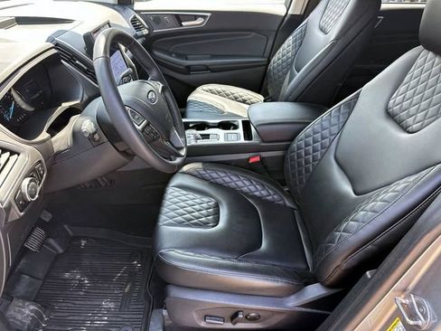Used 2024 Ford Edge Titanium AWD/4WD image 11