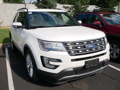 Used 2017 Ford Explorer Limited AWD/4WD image 4