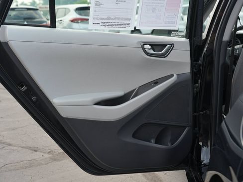 Used 2020 Hyundai Ioniq Blue FWD image 19