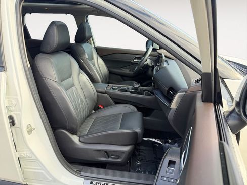 Used 2021 Nissan Rogue Platinum AWD/4WD image 24