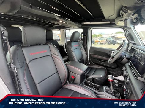 Used 2024 Jeep Wrangler Unlimited Rubicon AWD/4WD image 16