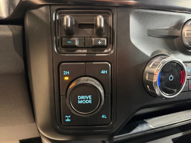 Certified 2024 Ford F250 Lariat w/ Lariat Ultimate Package AWD/4WD image 19