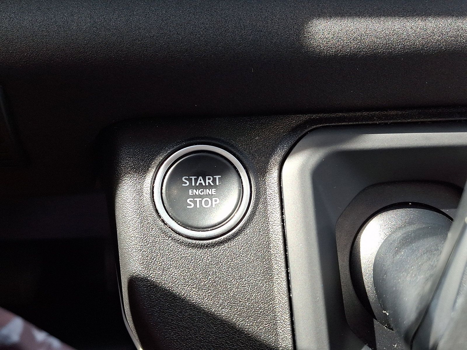 Used 2021 Land Rover Defender 90 First Edition AWD/4WD image 25